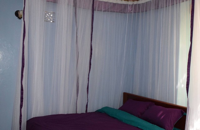 Tommy's Airport Hotel