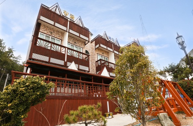 Tongyeong Hwanggeumbada Pension