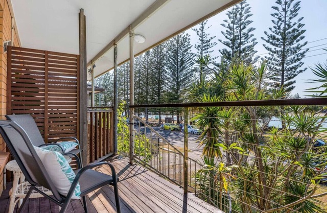 Tony's Getaway in Koala Park + Amazing Beach Views