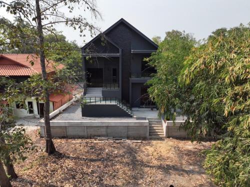 Top Ayutthaya Home of peace the sound of birds