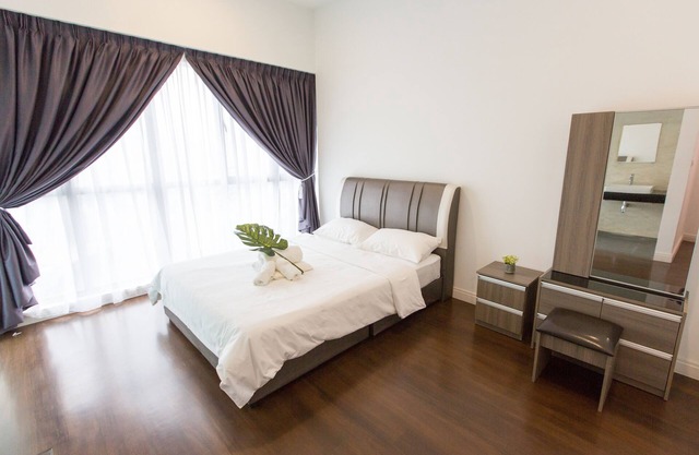 Top facilities+city view+free KLCC shuttle bus