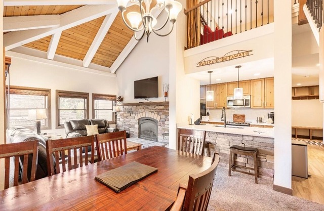 Top-Floor 2BR/Loft, Steps to Gondola & Main St | Pool & Hot Tub!