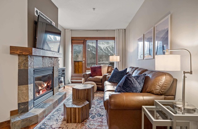 Top Floor, Amazing Views, Recently Renovated