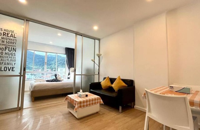 Top Floor One Br Apartment Between Patong hkt City