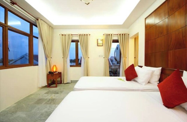 Top floor One-bedroom Suite overlooking lazy river