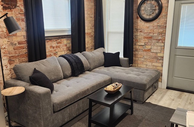 Top Floor Retreat-Fast Internet