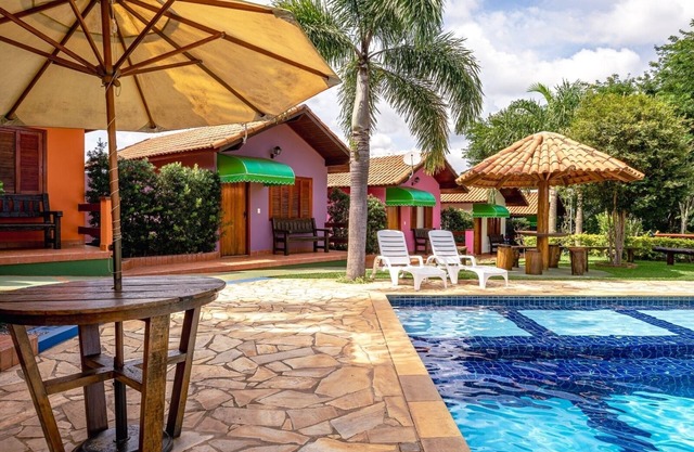 TOP HOUSE with VIEW of the mountains; POOL, Wifi 128 Mbps, PET FRIENDLY