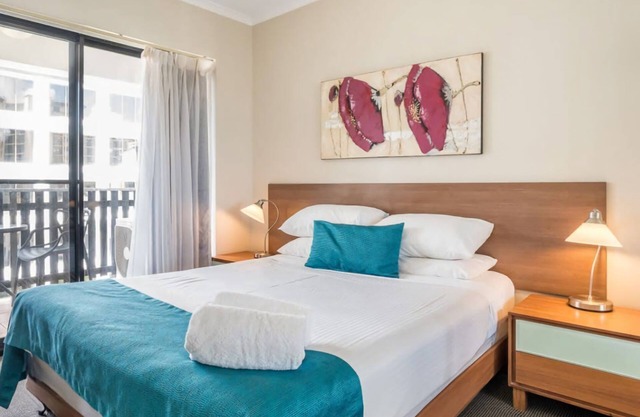 Top Location in Fortitude Valley Stay,Rooftop Gym, Spa & Sauna