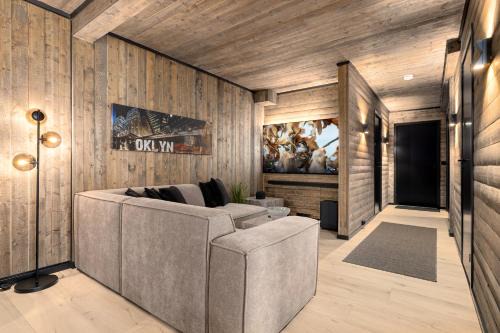 Top Modern I Central Harstad I Family & Groups