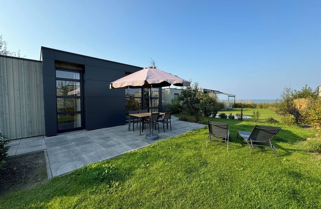 Top-modernes Chalet Wellenreiter mit Großem Garten am Ijsselmeer
