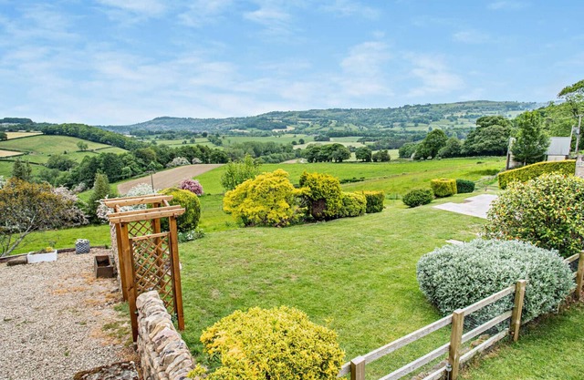 Topshill - One Bedroom House, Sleeps 2