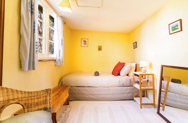 Torea Cabin - Ao Marama Retreat - Stunning Bush setting and Ocean Views