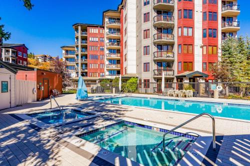 Torian Plum Plaza 508
