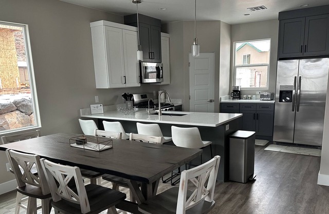 Toroweap, So Zion 4Bed, 3Bath, Hot Tub, Deck, Fire Pit