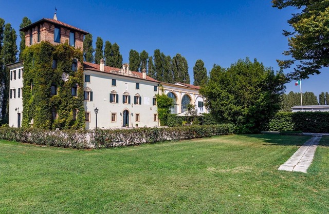 Torre dei Malaspina 6+1, Emma Villas