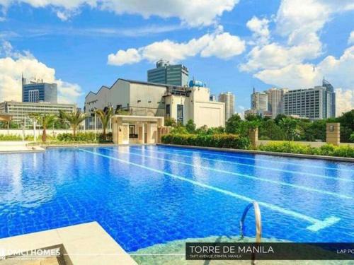Torre DeManila TaftAvenue 1bedroomBalcony Rooftop Viewing LunetaPark ManilaOceanPark ManilaBay US Embassy