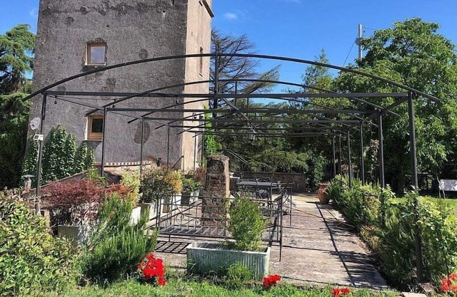 Torre Laerzia: A characteristic and welcoming three-story ancient watch tower located in a historical archaeological site, with Free WI-FI.