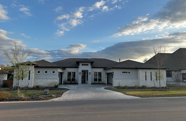 Total Eclipse Luxury Ranch House in path of Totality - Dripping Springs, TX