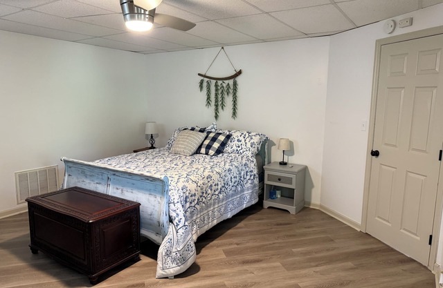 Touchdown Stay! Cozy 2BR Near UGA & Downtown Athens