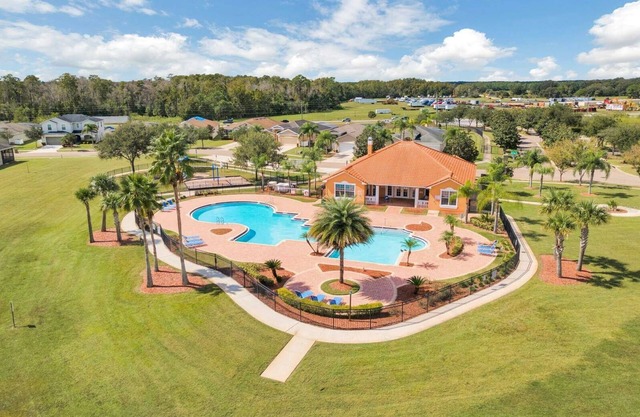 Tourmaline Lovely 5 BR Sleeps 10 Pool Lake View
