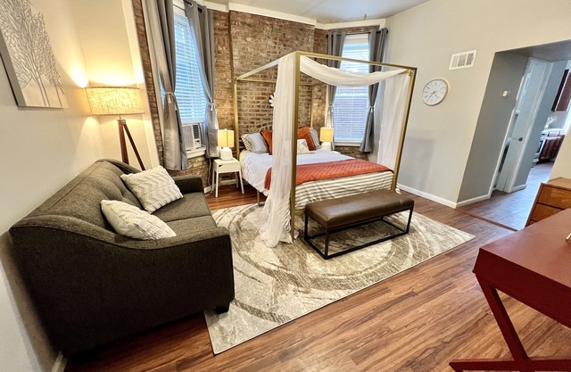 Tower Grove Studio - Fenced Yard, W/D, Pet-Friendly - 4 Mi to Downtown