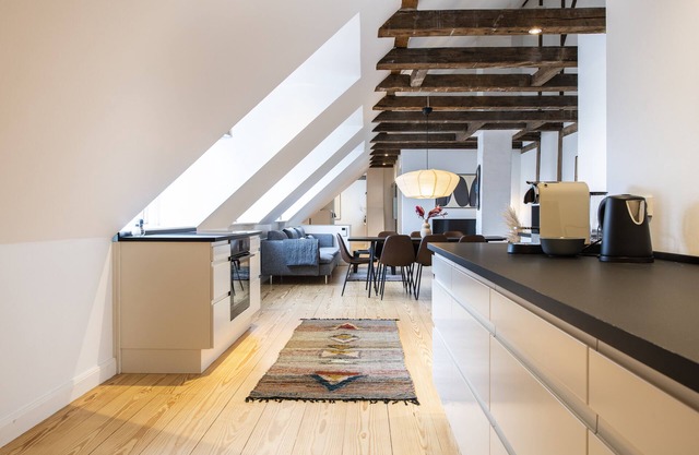 Town Hall Penthouse by Daniel&Jacob’s