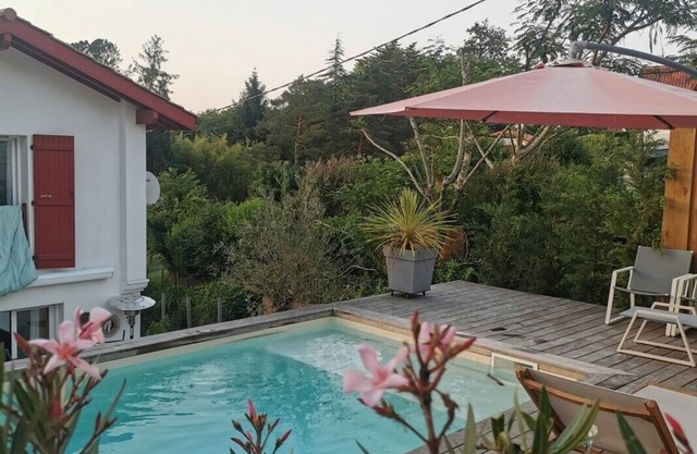 Town house with swimming pool - PAYS BASQUE - close to Bayonne