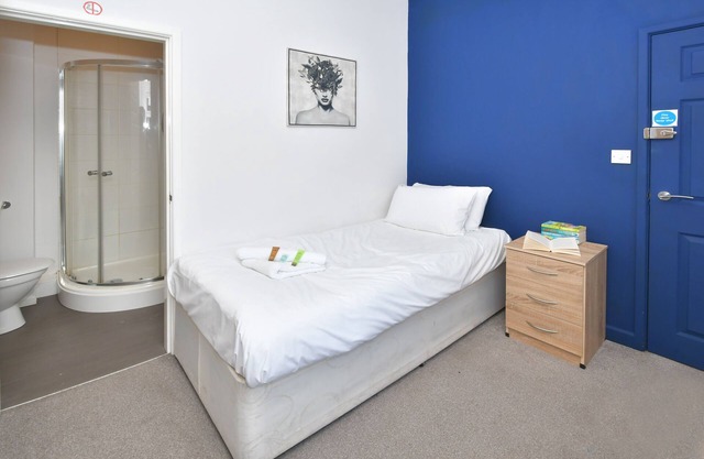 Townhouse @ 115 Walthall Street Crewe - Single Ensuite