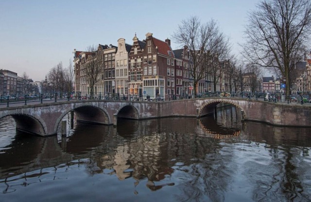TOWNHOUSE in Canal District