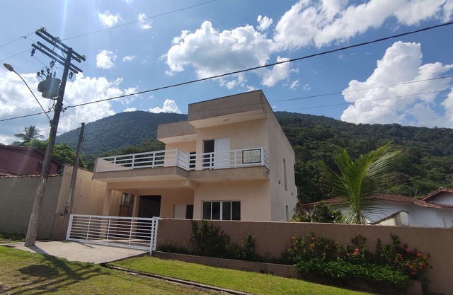 Townhouse in excellent location. 200 m from Lagoinha Beach - Ubatuba.