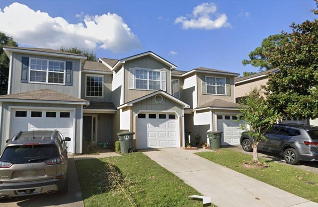 Townhouse minutes away from the Ft.Rucker gate