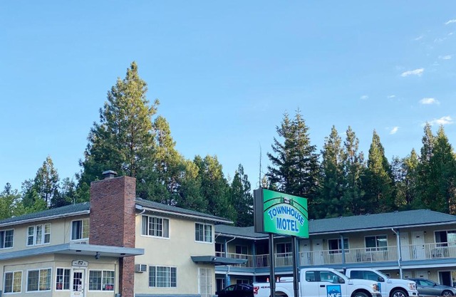 Townhouse Motel