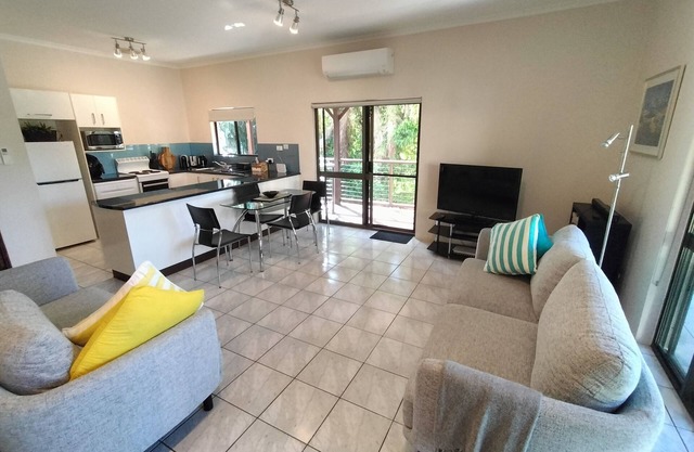 Townhouse No 6 , Marlin Tce on Mudlo