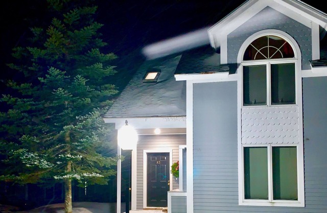 Townhouse on Jay Mountain - 1 mile to Jay Peak Resort - TRILLLIUM WOODS