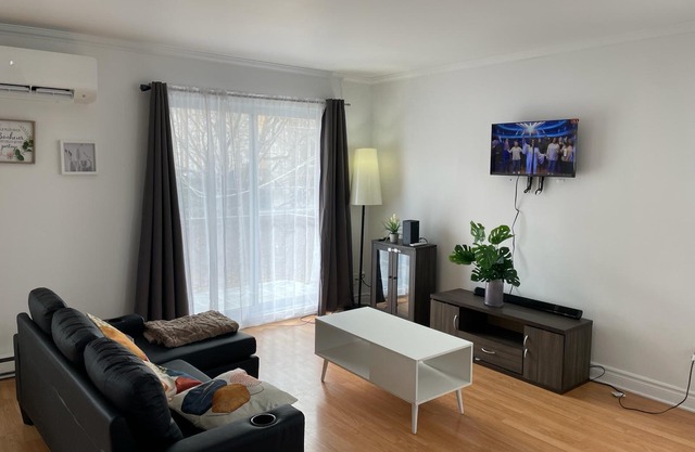 Très Beau Appartement Paisible et Agréable Dans le Vieux Terrebonne