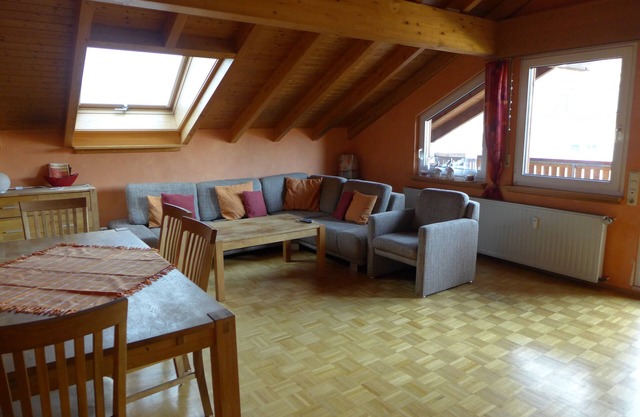 Trade fair visitors Cologne/Dusseldorf: Spacious, quiet apartment close to the forest