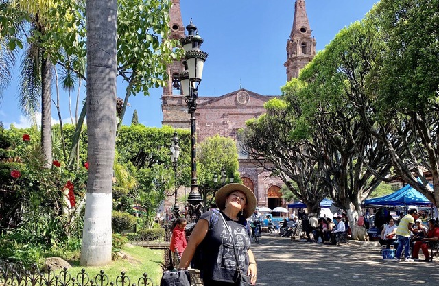 Tradicional Rústico Town! 5 min to a National Beutiful Lake, Mineral Water and Forest! Lago de Camecuaro and 10 to City of Zamora were you find the 2nd National Catedral