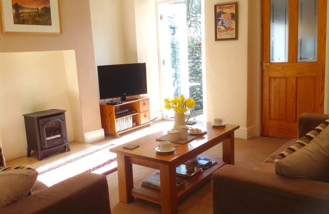 Traditional Lakeland Slate Cottage, Pets Welcome
