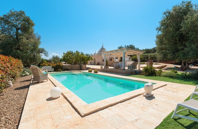Traditional Holiday Home Trullo Milù with WiFi, Air Conditioning