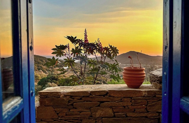 Traditional 2-Bedroom Apt - Felos Valley Views, Pool & Sunset