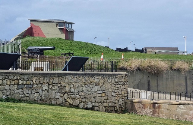 Traditional 3-bed House on the Historic Headland