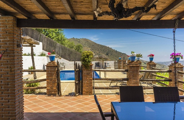 Traditional andalusian house/Long winter vacation offers !