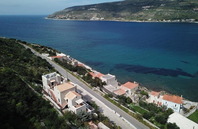 Traditional Apartments Plagiaki