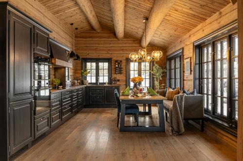 Traditional Feel In Modern Log Cabin