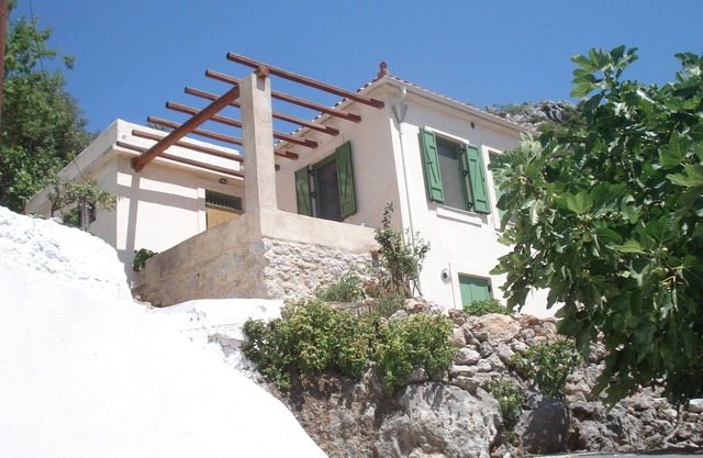 Traditional house near Monemvasia- Mountain & Sea