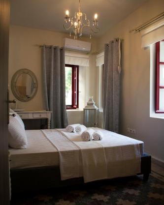 Traditional house of 1898 in the heart of old town of Nafplio