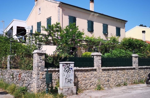 Traditional Mansion Boua