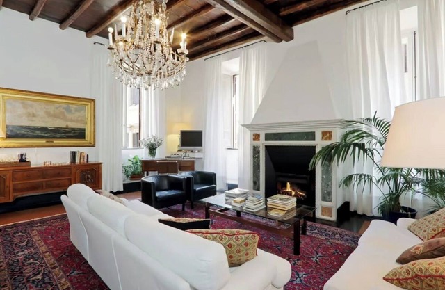 Traditional Roman 5-Bedroom with Stunning Views, Just Steps from Spanish Steps