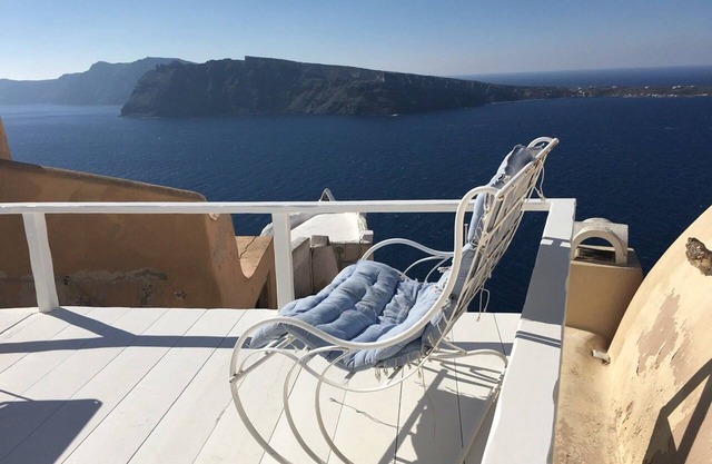 Traditional Santorini Villa | Adrales Cave House | 3 Bedrooms | Phenomenal Sea.