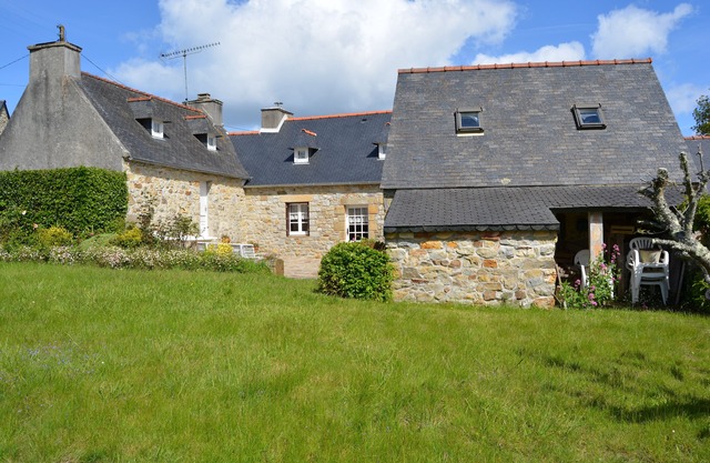 Traditional stone close spot and beach, hiking trails, quiet and charm